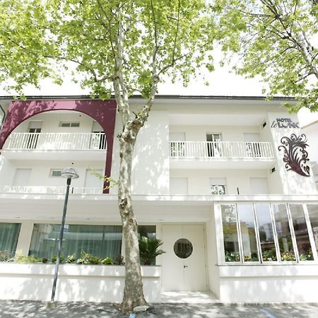 Hotel Le Lune Гаттео-а-Маре Экстерьер фото